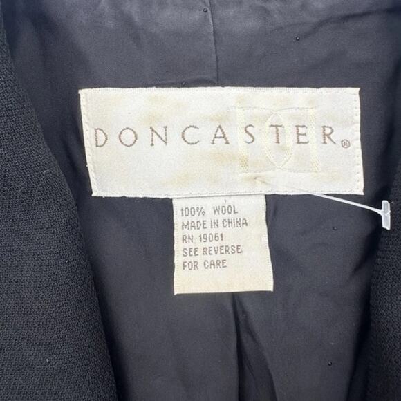 Doncaster VTG Women's 100% Wool Black Blazer Jacket Size 10 Career Dark Academia - Picture 3 of 10